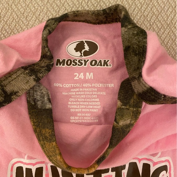 Set of 2 Mossy Oak Toddler Girl Onesies - Picture 4 of 5